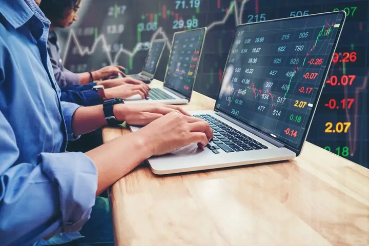 软银(SFTBY.US)以3.75亿美元收购富士康美国电动车工厂 以推动“星际之门”项目进展